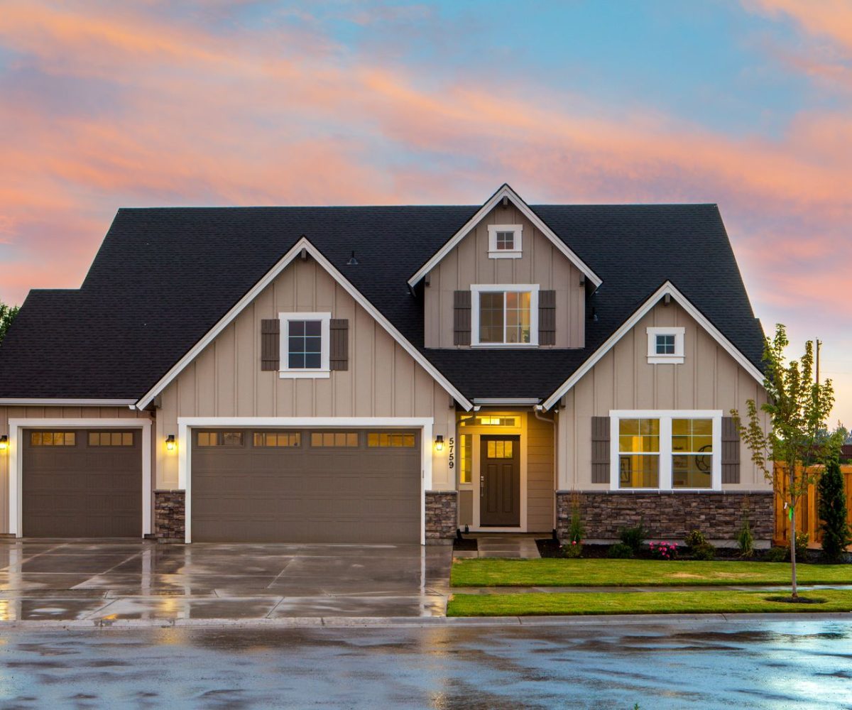 Real photograph of a suburban home at dusk, topic image for appraisal gaps Crown Point shop